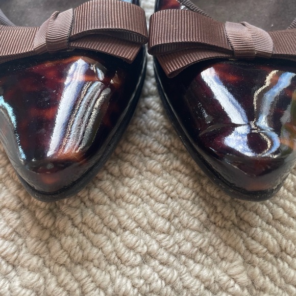 Stuart Weitzman Pointed Toe Patent Leather Tortoise Shell Bow Flats Size 7 - Picture 5 of 11